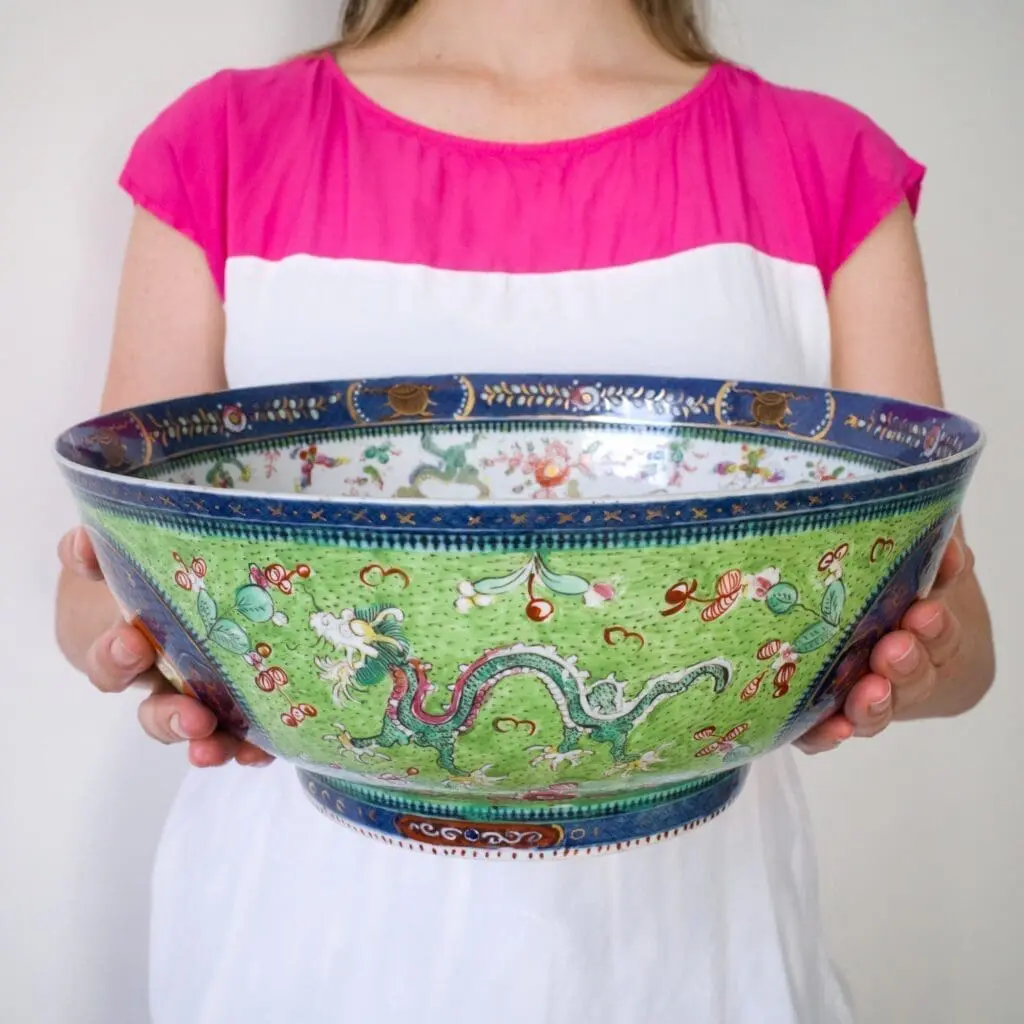 Large Clobbered Chinese Export Porcelain Punch Bowl Decorated With Dragons and Butterflies. Diameter 31 cm