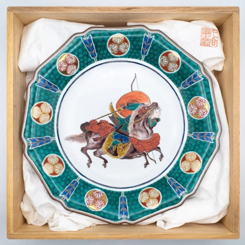 Japanese Kutani Porcelain Bowl With Samurai on a Horse by Higashi Fujiaki (b.1928)