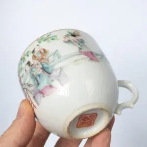 Antique Chinese Famille Rose Porcelain Cup With Figures. Tongzhi Seal Mark