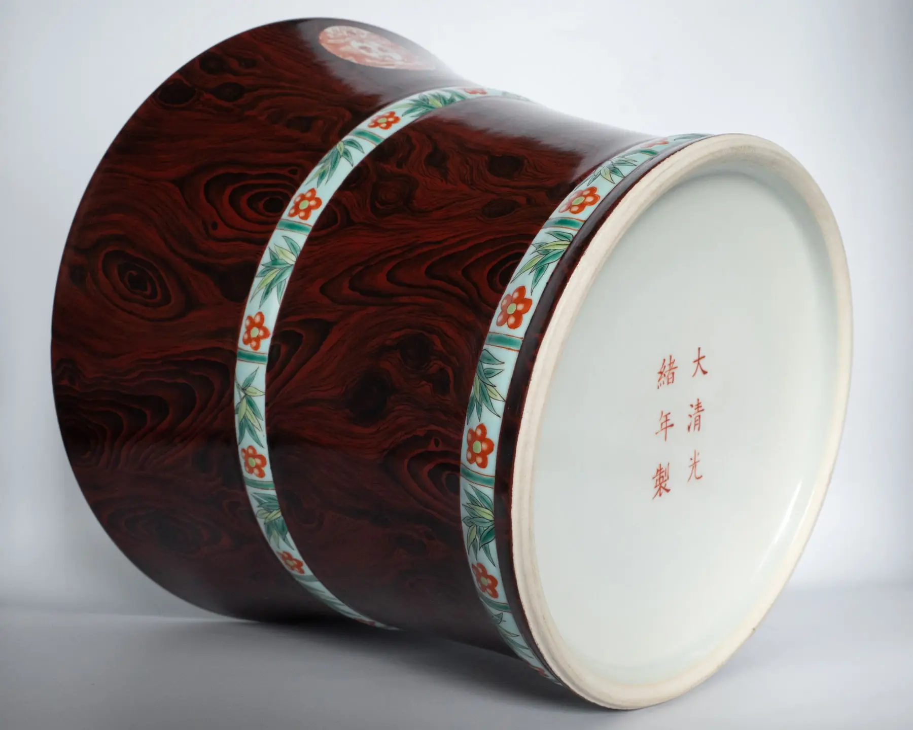 Fine Chinese 'Faux Bois' Porcelain Pot Imitating Wood. Guangxu Mark