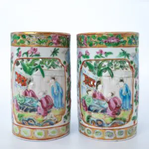 Pair of Antique Chinese Canton Famille Rose Porcelain Openwork Pots. 19th century, Qing Dynasty