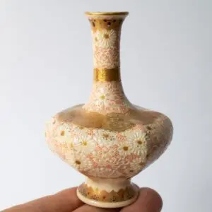 Fine Antique Japanese Satsuma Pottery Vase With Flowers. Meiji Period