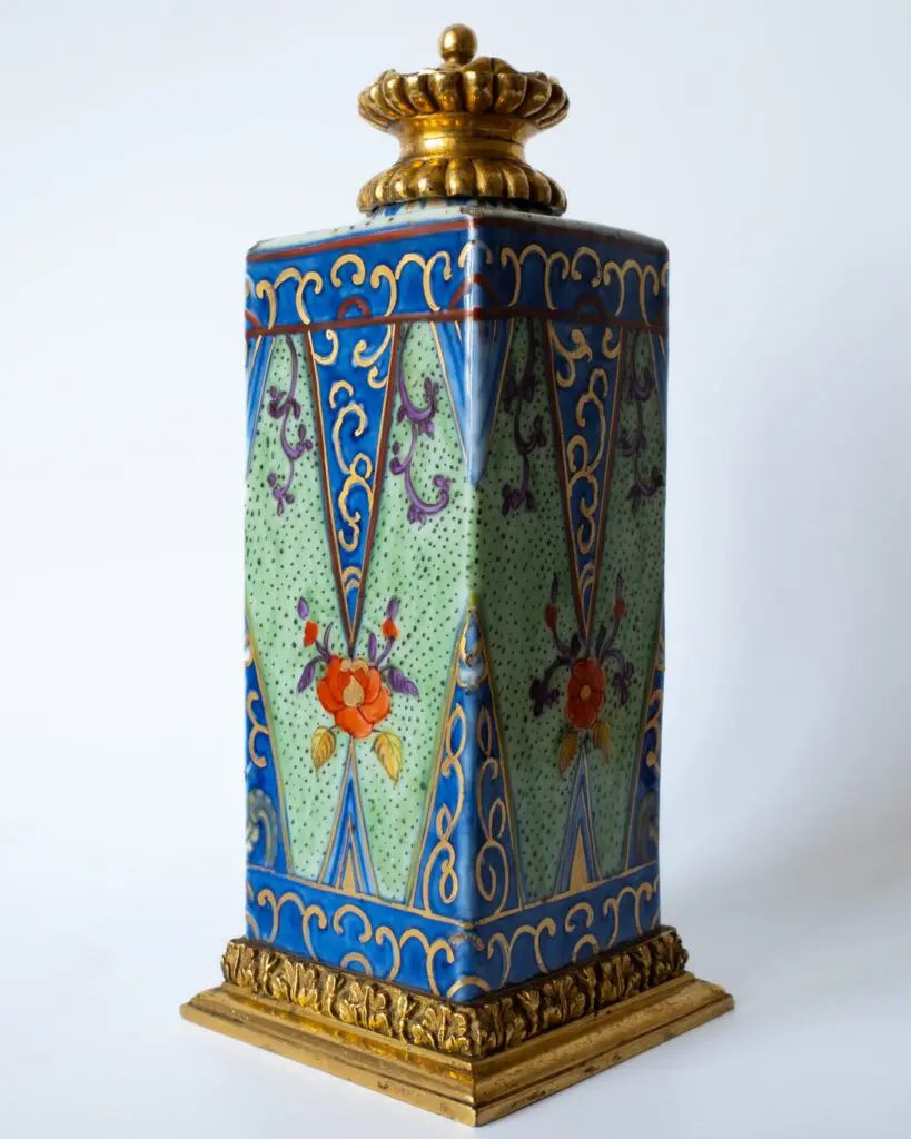 Chinese Antique Clobbered Blue White Porcelain Bottle With Ormolu Mounts. 18th-19th Century