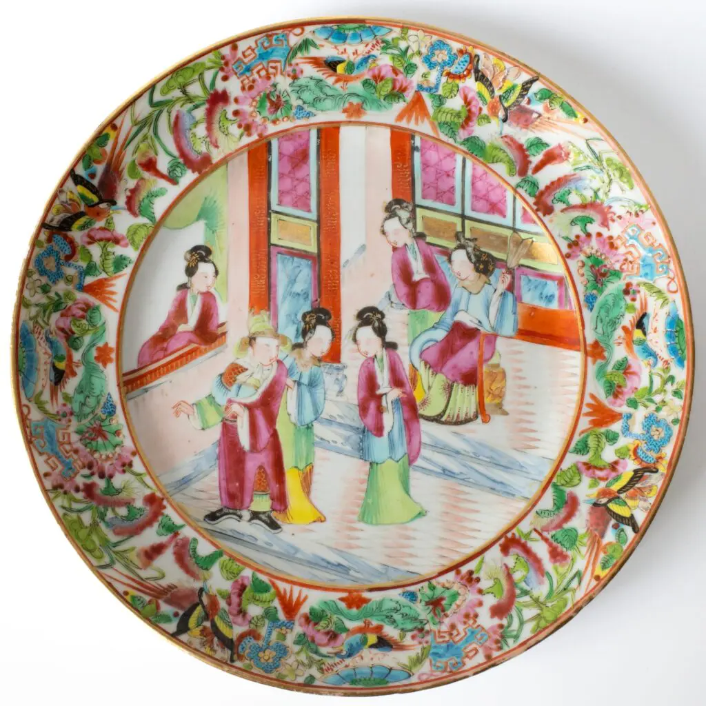 Chinese Antique Canton Famille Rose Mandarin Porcelain Plate 19th C Qing Dynasty