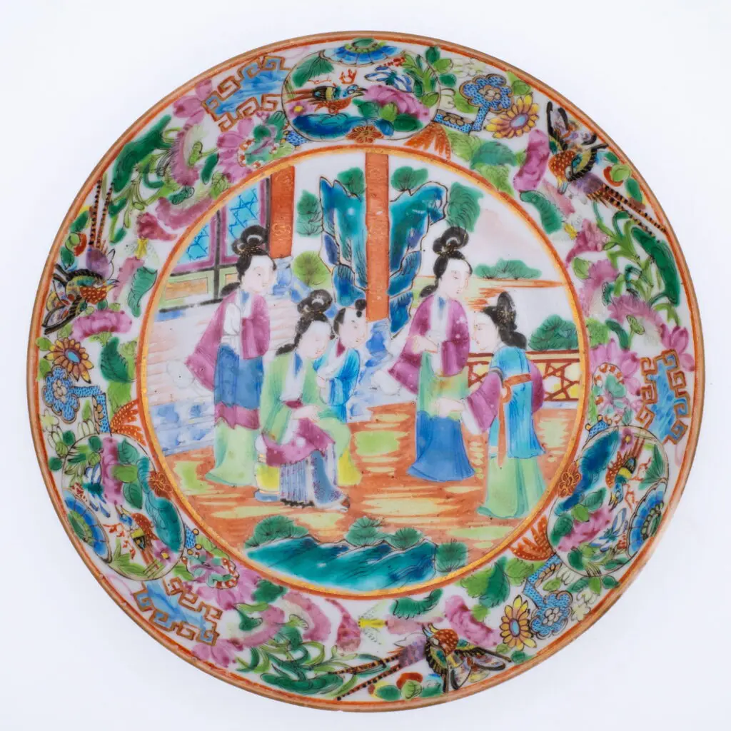 Fine Chinese Antique Famille Rose Mandarin Export Porcelain Dish 19thC Qing Era
