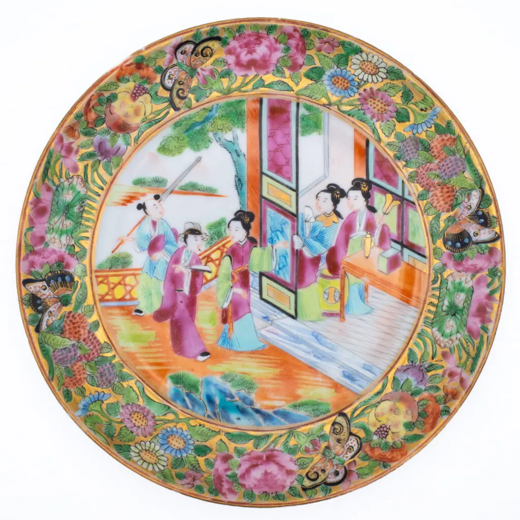Chinese Antique Canton Famille Rose Mandarin Porcelain Plate 19thC Qing Dynasty

