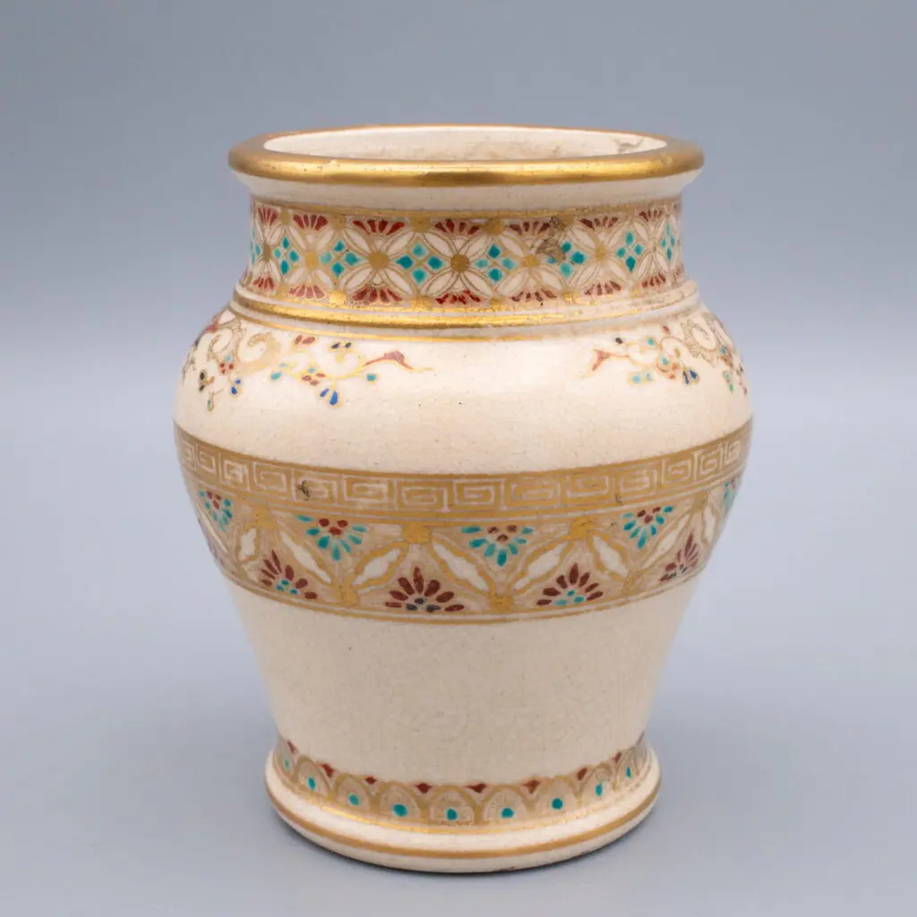 Antique Japanese Meiji Period Satsuma Pottery Vase Jar by Ito Tozan 伊東陶山
