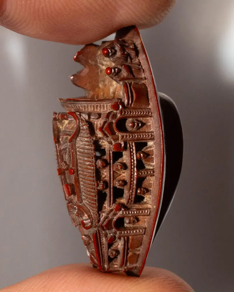 Fine Chinese Antique Openwork Hediao Nut Boat Bead 19th Century Qing Dynasty