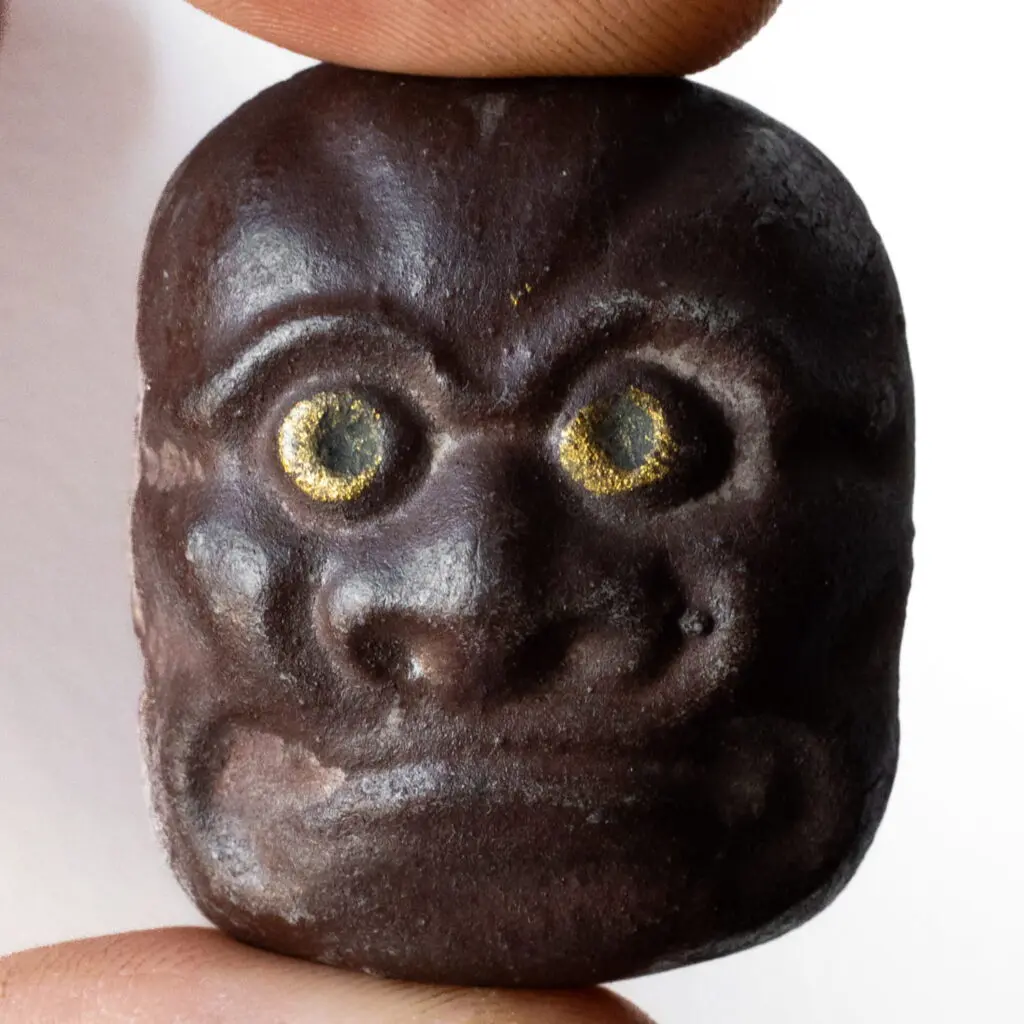 Vintage Japanese Fierce Obeshimi Noh Mask Ceramic Toggle 20th Century 4.7x3.2 cm