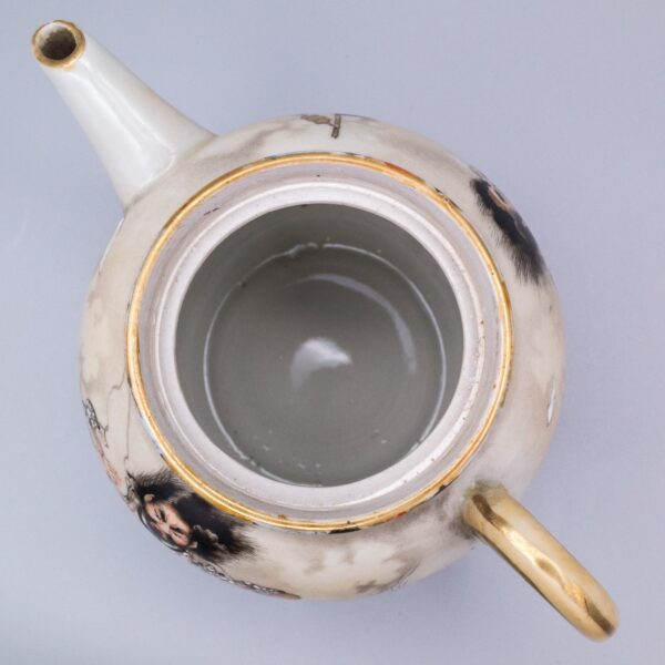 Antique Japanese Seto Porcelain Teapot by Kawamoto Masukichi II (1852-1918). Meiji Period