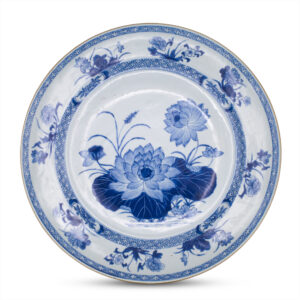 Large Chinese Blue and White Export Porcelain Charger With Floral Decoration. 18th Century