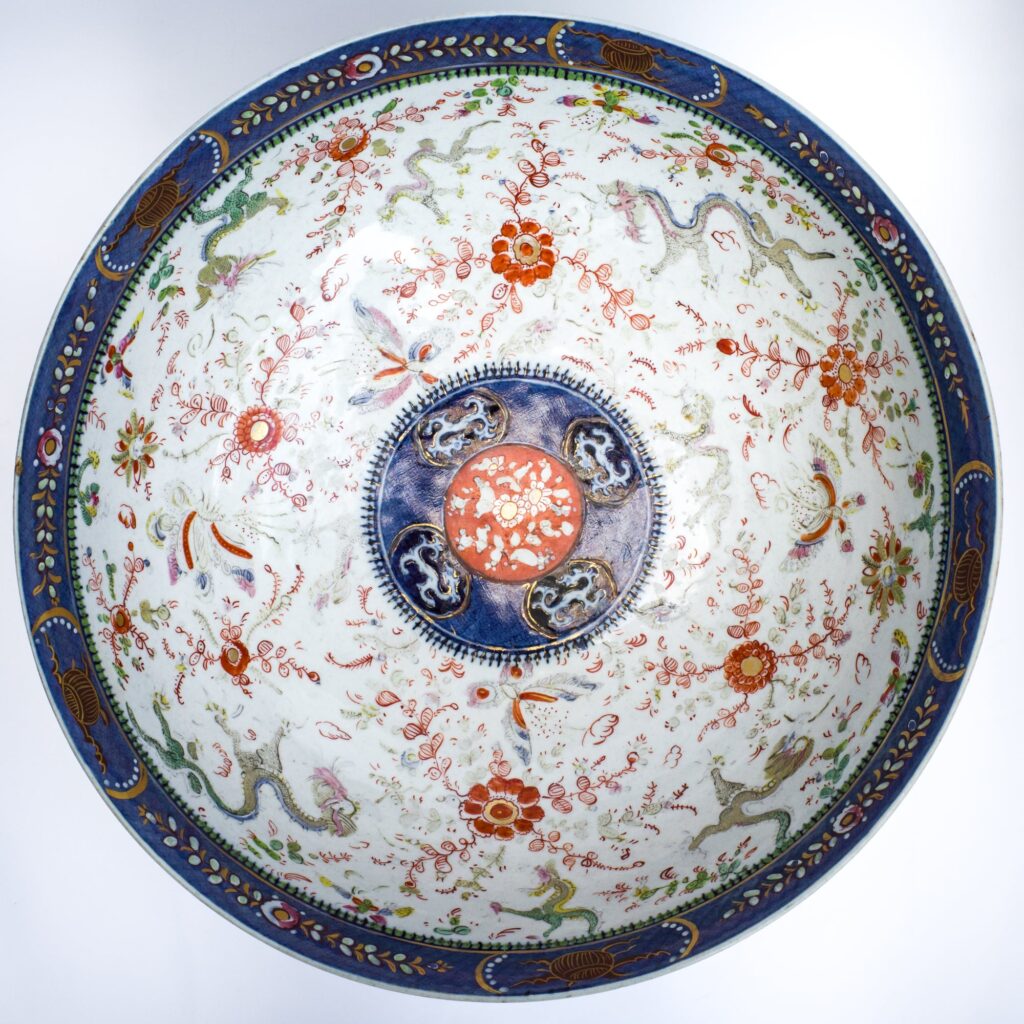 Large Clobbered Chinese Export Porcelain Punch Bowl Decorated With Dragons and Butterflies. Diameter 31 cm