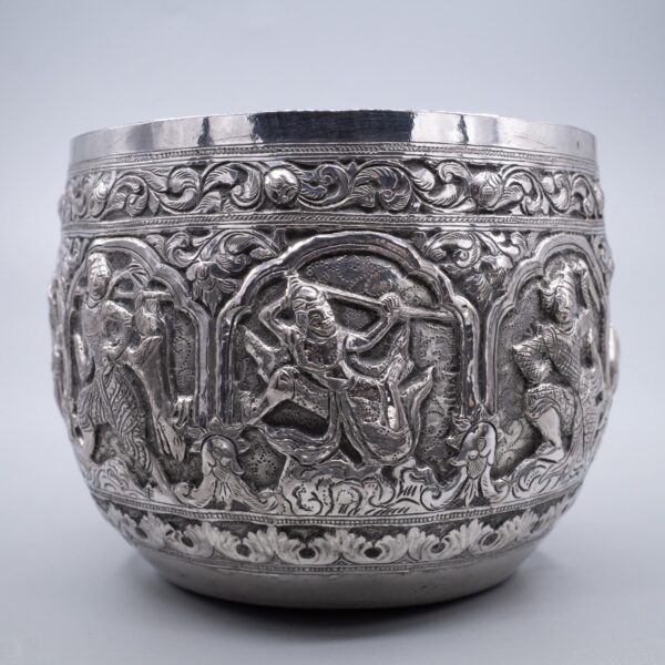 Antique Burmese Silver Repoussé Thabeik Offering Bowl. Early 20th century
