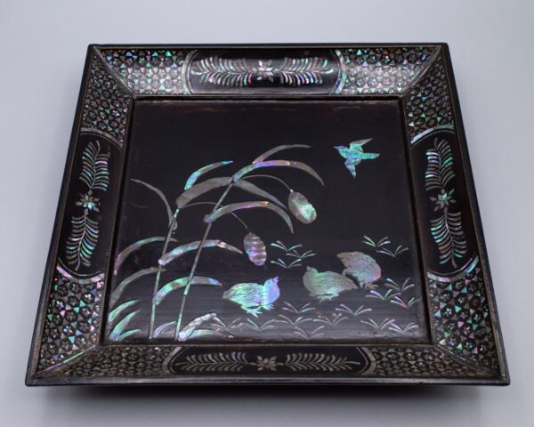 Antique Japanese Black Lacquer Tray With Mother of Pearl Inlaid Quails and Millet Decoration. Edo Period