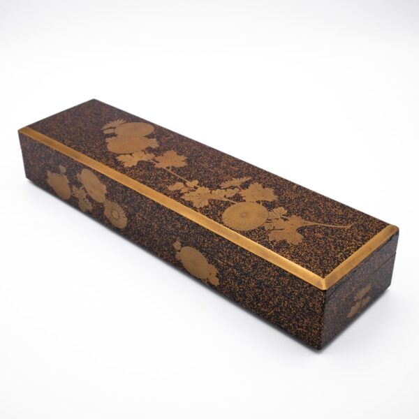 Fine Antique Japanese Nashiji Lacquer Box With Maki-e Decoration. Early 20th century