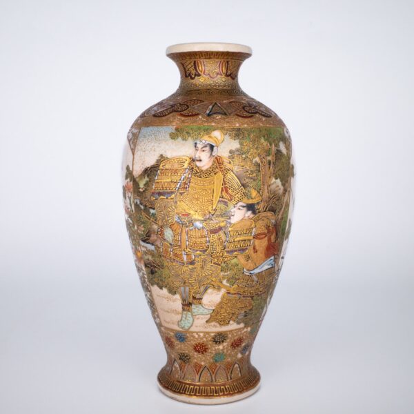 Fine Antique Japanese Satsuma Pottery Vase by Hododa 保土田. Meiji Period
