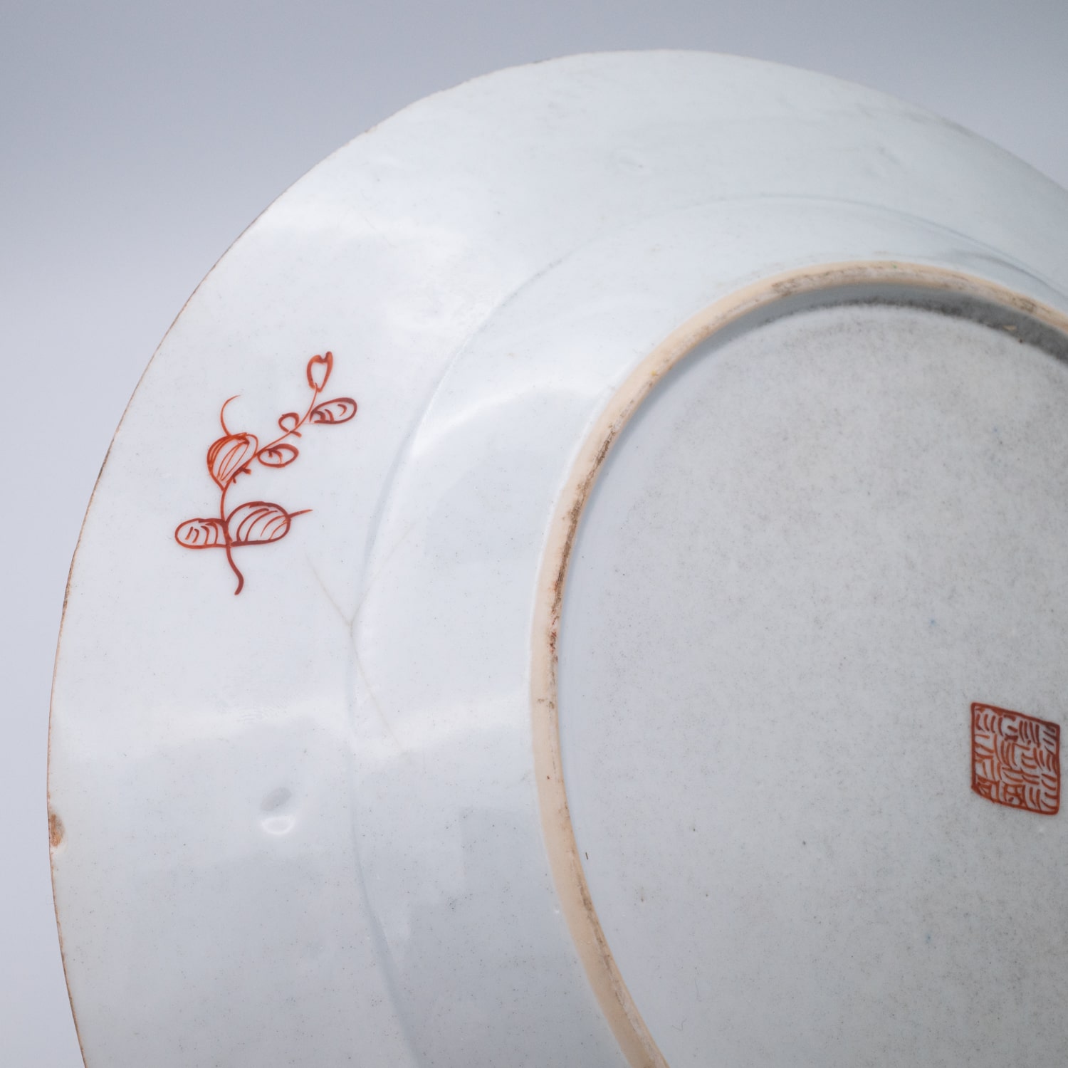 Antique Chinese Clobbered Blue and White Export Porcelain Dish With Chickens. 18th century