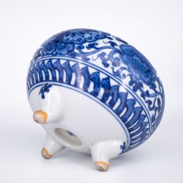 Antique Japanese Blue and White Kutani Porcelain Tripod Koro Incense Burner. Marked 九谷