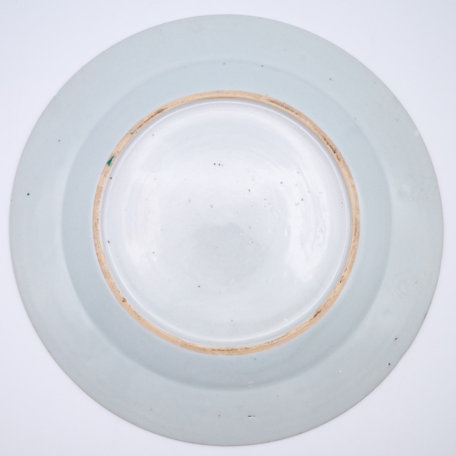 Antique Chinese Famille Rose Export Porcelain Plate. 18th Century, Qianlong Period