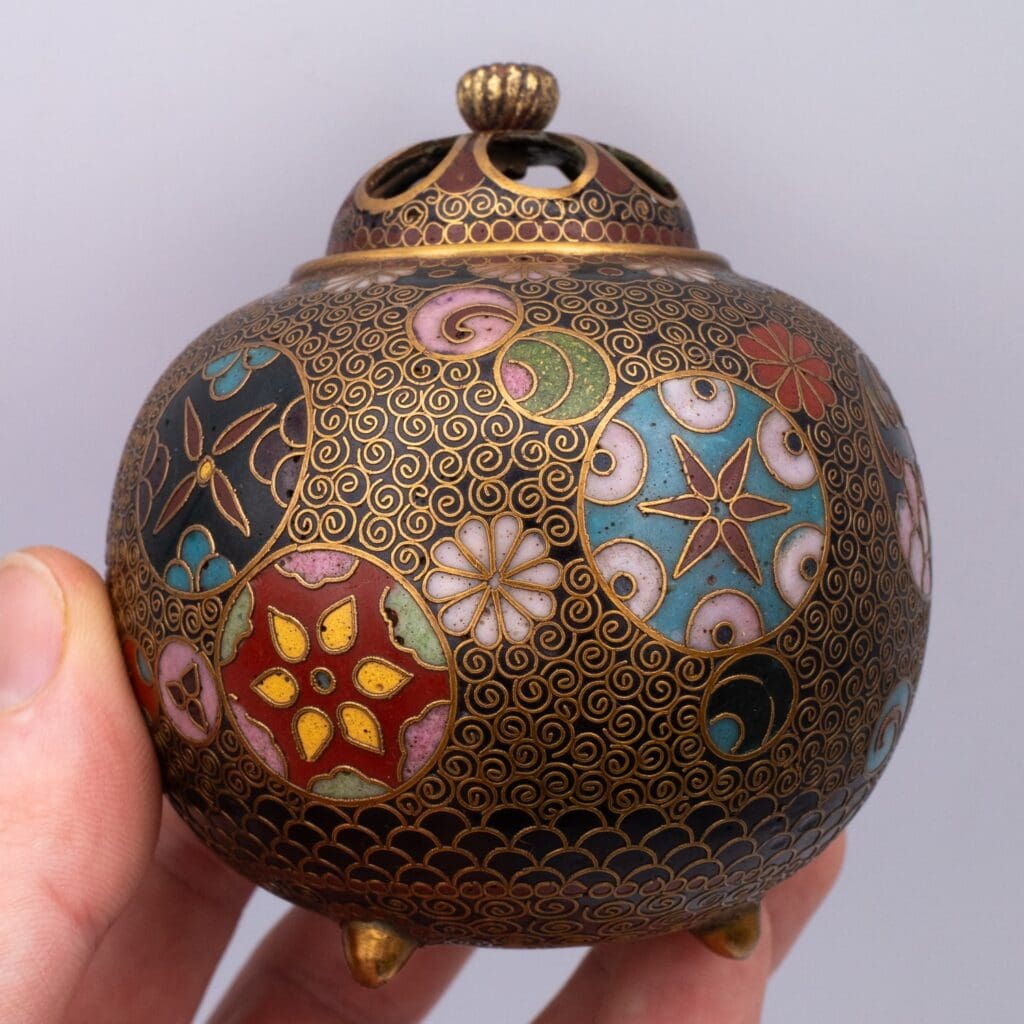 Fine Antique Japanese Takahara Style Cloisonne Tripod Koro Incense