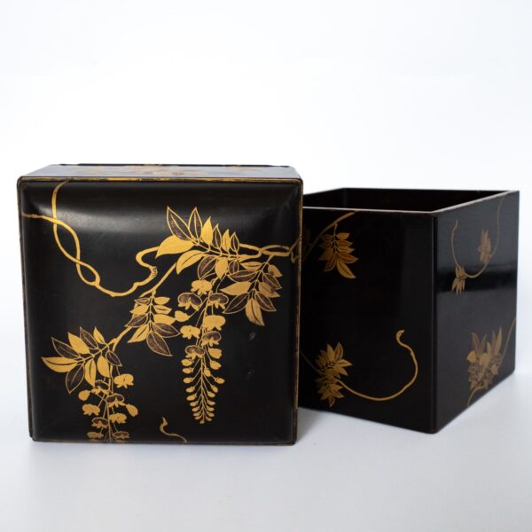 Antique Japanese Gilt Lacquered Kobako or Tebako Box With Wisterias. Early 20th century