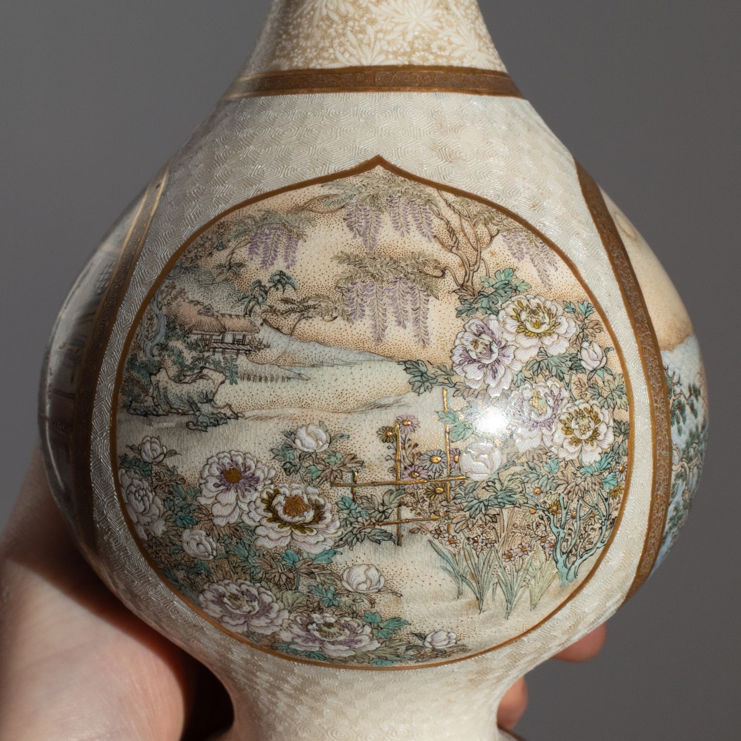 Fine Antique Japanese Satsuma Vase. Meiji Period, Late 19th - Early 20th Century