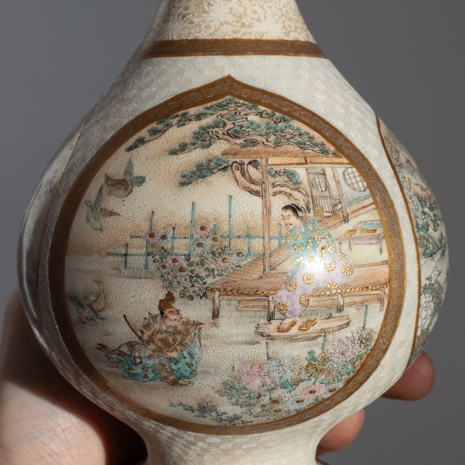 Fine Antique Japanese Satsuma Vase. Meiji Period, Late 19th - Early 20th Century