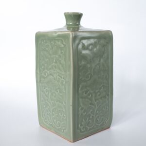 Antique Japanese Sanda Ware Celadon Glazed Tokkuri Sake Bottle. Edo - Meiji Period