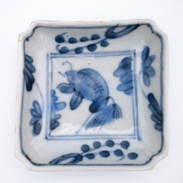 Antique Chinese Ko-Sometsuke Blue and White Porcelain Carp Dish. Late Ming, 17th century
