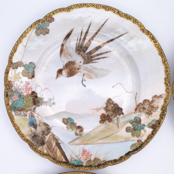 Fine Antique Japanese Yokohama Kutani Porcelain Plates by Yamashita. Meiji Period