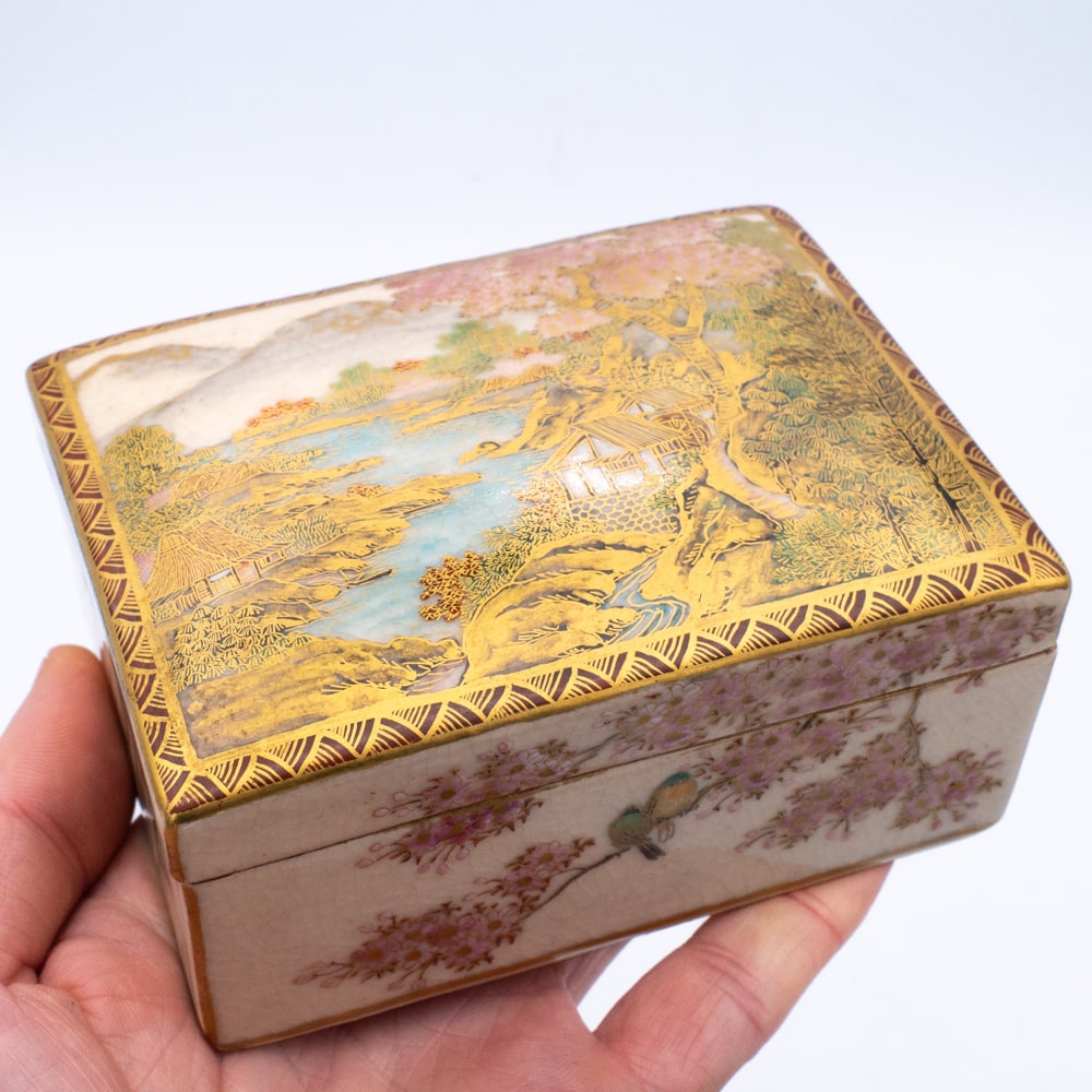 Fine Antique Japanese Satsuma Pottery Rectangular Box Meiji Taisho Era Marked 壽
