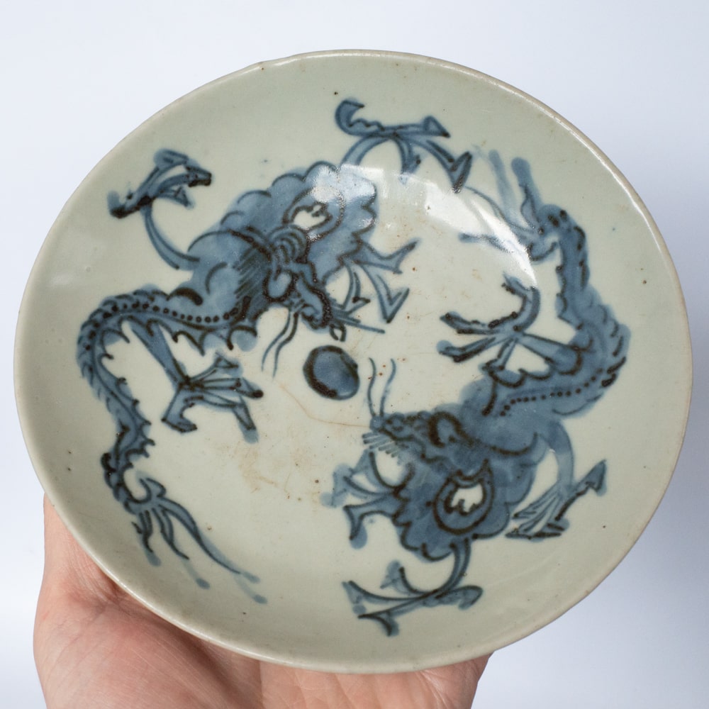 Antique Chinese Blue White Porcelain Dish With Dragons Ming Dynasty 16th-17th c.