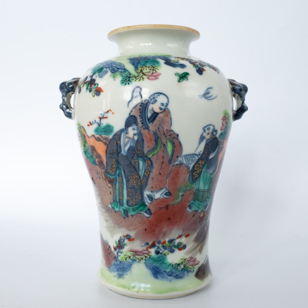 Antique Chinese Famille Rose Porcelain Vase Underglaze Blue and Copper Red. Qing Dynasty