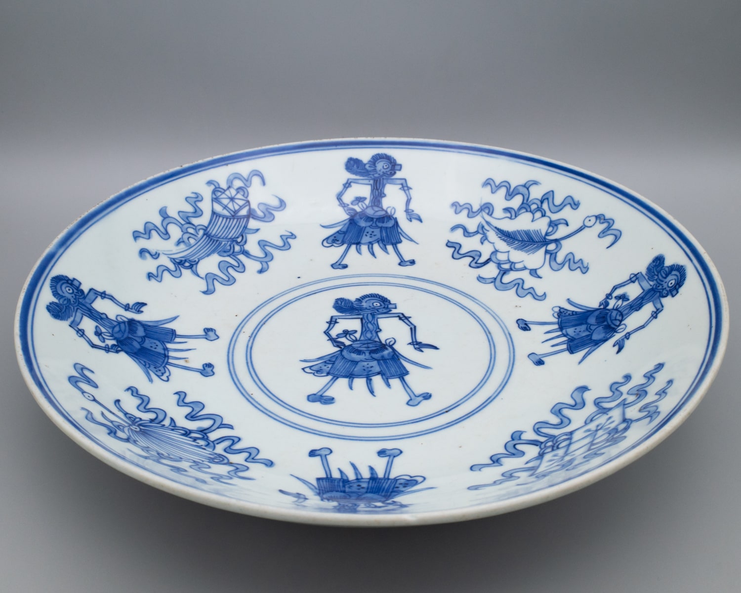 Antique Chinese Blue and White Porcelain Dish For Javanese Market. Wayang Puppets