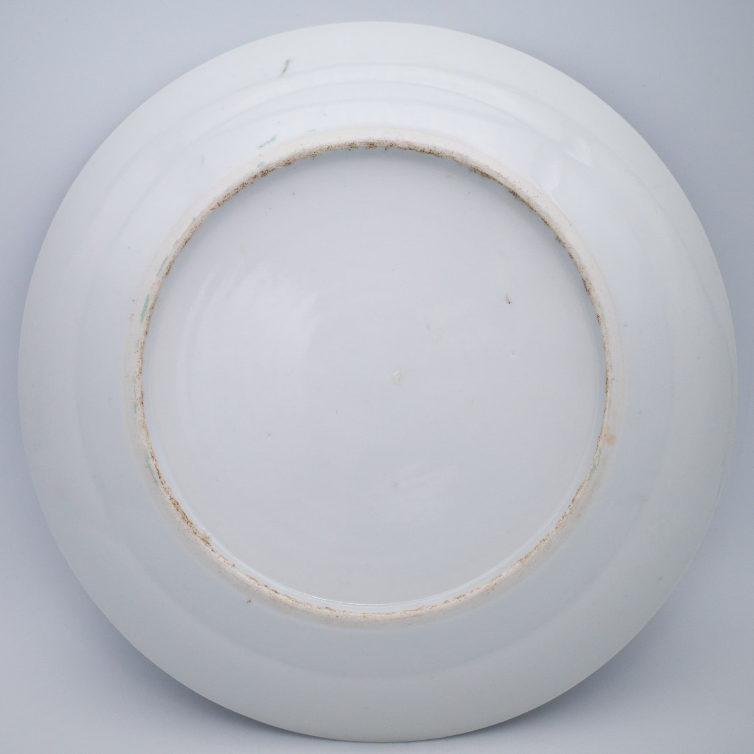 Fine Antique Chinese Blue and White Porcelain Plate With Immortals. 19th Century