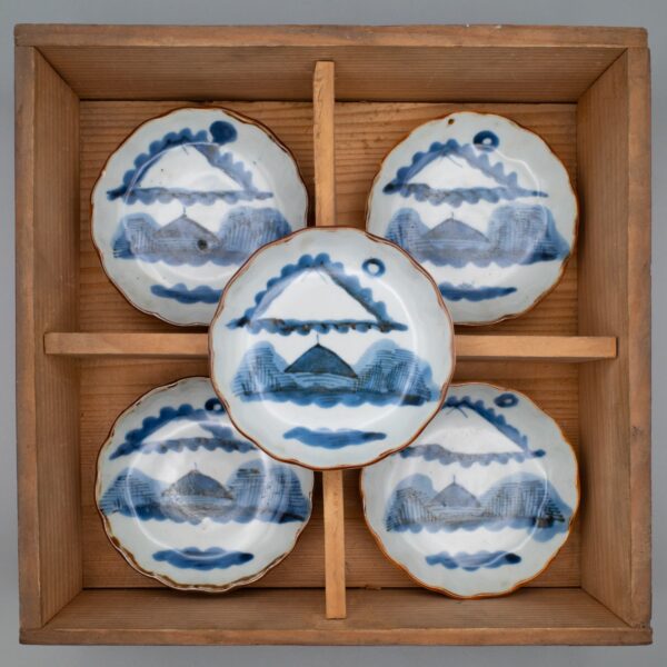 Antique Japanese Edo Period Set of Imari Porcelain Namasu Plates With Mt Fuji