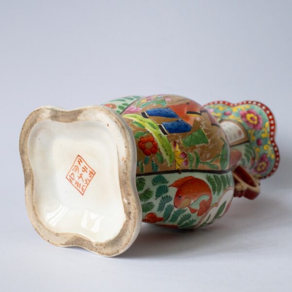 Antique Miles Mason Ironstone Chinoiserie Vase. Early 19th Century
